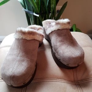 Shoes with fur